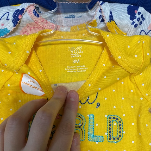 3 piece long sleeve onesie set - Picture 2 of 4